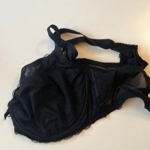 Chantelle Black Lace trim Bra - Size 38DDD - Great Condition